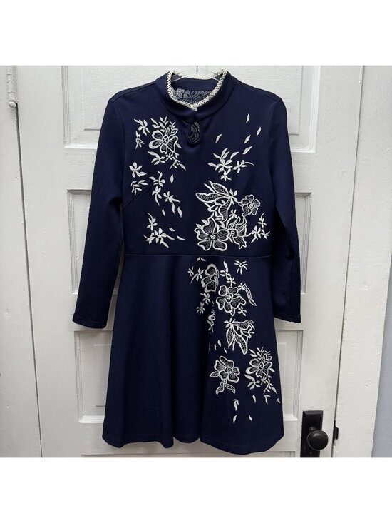 Dresses & Skirts - Women’s Navy Embroidered Floral Fit & Flare Dress Lace Back Size M Long Sleeve